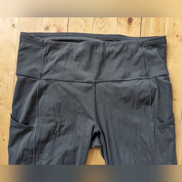 Lululemon Fast and Free High-Rise Tight 25", dark olive leggings - Picture 5 of 5